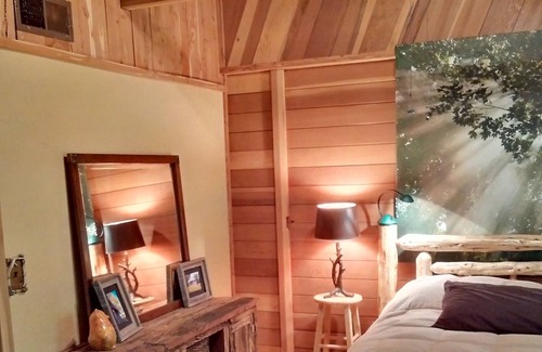 Tumbling Shoals Cabin | Unique Lodge-style Cabin only minutes away from Beach,Fishing and Boatlaunch