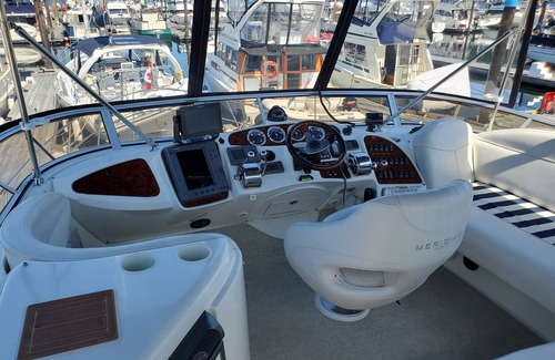 Sidney Boat Rental | Unique Luxury Power Yacht