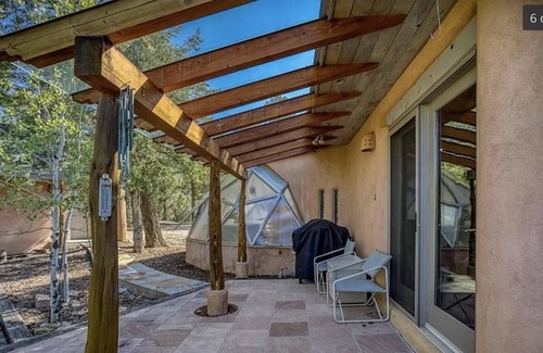 Loma Linda House | Unique mountaintop retreat. Close to Hot Springs and Wolf Creek Ski Area.