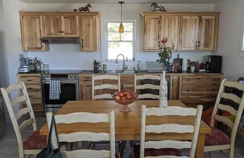 Plymouth Cottage | Unique new cottage steps from beach on Cape Cod Bay
