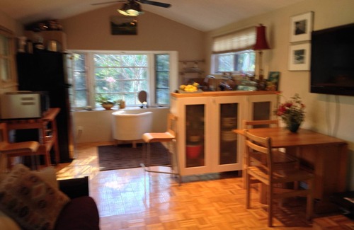 Altadena House | Unique Resort-like Experience Of Indoor-outdoor Living With Pool And Spa-house.