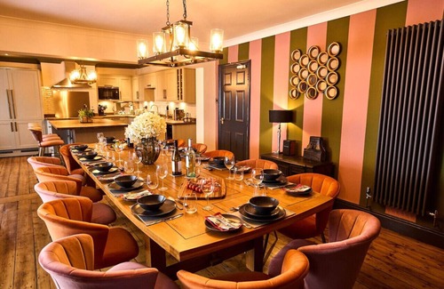 New Forest District House | Unique Retreat: Gorgeous Interiors & Garden