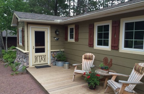 Hayward House | Unique Round Lake Getaway. Attention to detail. All the extras. Read our reviews