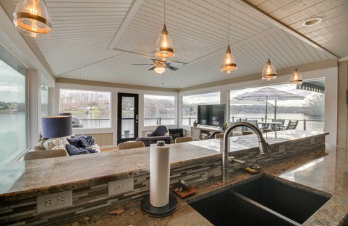 Gladehill House | Unique Smith Mountain Lake Home Over Water w/ Dock