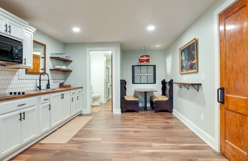 Tomahawk Apartment | Unique Stay on Harrison Hills Trails w/Sauna!