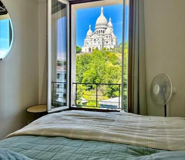 Montmartre Apartment | Unique View of Sacre Coeur!