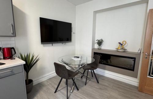 Cobh Apartment | Unit 1 Island View Apartments - Town Centre Walk To Everything