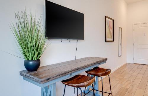 Wailuku Apartment | Unit 10 Maui Ohana Modern Studio