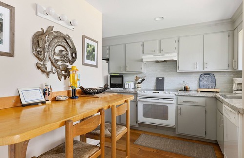Hyannis Condo | Unit 135 Poolside 2BD w/loft-A/C, Private Balcony, Association Beach & Pool