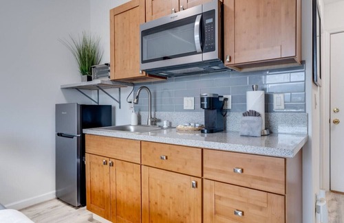 Wailuku Apartment | Unit 17 Maui Ohana Modern Studio