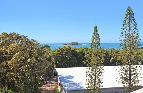 Mudjimba Apartment | Unit 2 'The Drift', Mudjimba