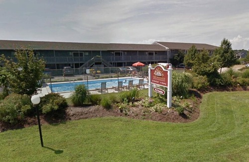 North Truro Condo | Unit #22 - 2nd Floor Deluxe Efficiency, Private Deck with distant Bay Views