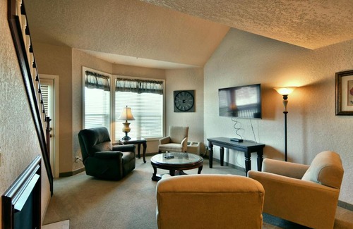 Birchwood Apartment | Unit 305 Two-Bedroom Condo