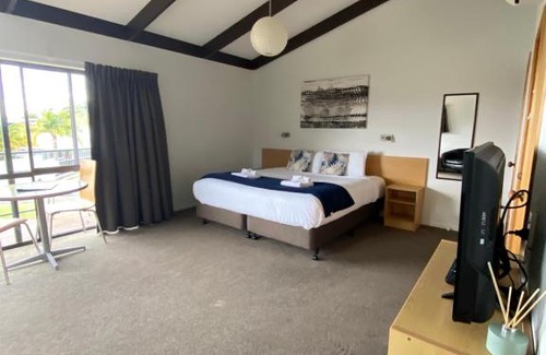 Kaiteriteri House | Unit 4 Kaiteri Apartments and Holiday Homes
