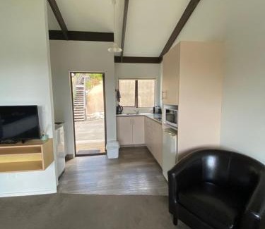Kaiteriteri House | Unit 4 Kaiteri Apartments and Holiday Homes