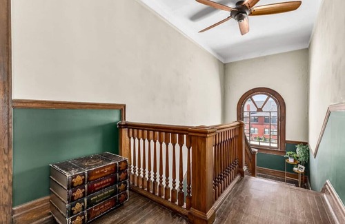 Brush Park Apartment | Unit 5 · Historic Brush Park 1 BDRM Apt w Workstation
