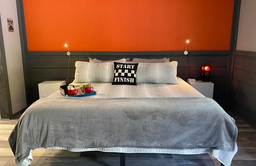 Maryville Bed & Breakfast | Unit #7 Picnic Tables Dragon Depot at Dragon City