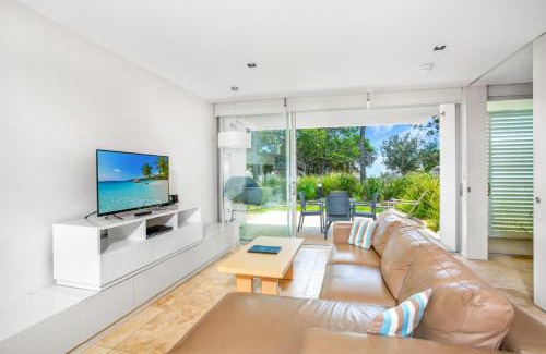 Rainbow Beach House | Unit 8 Plantation Resort Rainbow Beach