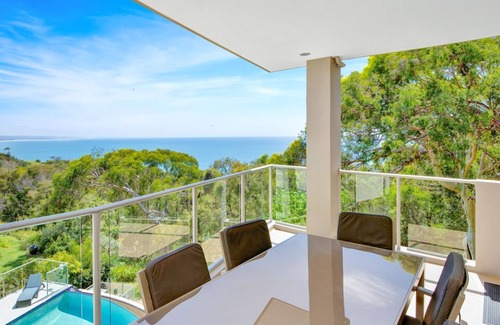 Rainbow Beach Apartment | Unit 9/103 Cooloola Drive - Rainbow Beach. Stunning Ocean Views. Seabreezes. Aircon. Wi-Fi.