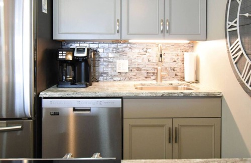 Northeast Virginia Beach Apartment | Unit 901 Virginia Beach