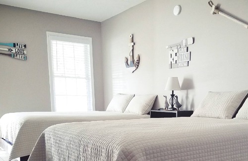 Jamestown Cottage | Unit B - 2 queen beds, 1 full bath, queen sleeper sofa, close to lake