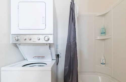 Winnipeg Apartment | UNIT ONE Executive Stay Fully Furnished Two Bedroom Condo