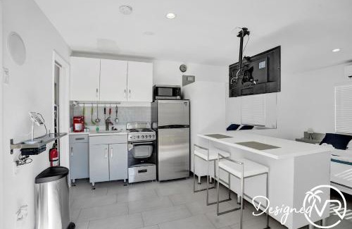 Deerfield Beach House | UnitA SeaI Private Studio near Deerfield Beach