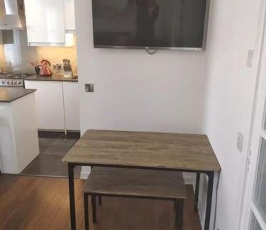 Newington Apartment | University and Central Edinburgh