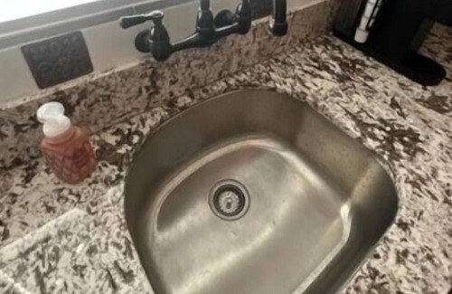 West University Apartment | University Blvd Historic 1BR #18 - Free Parking