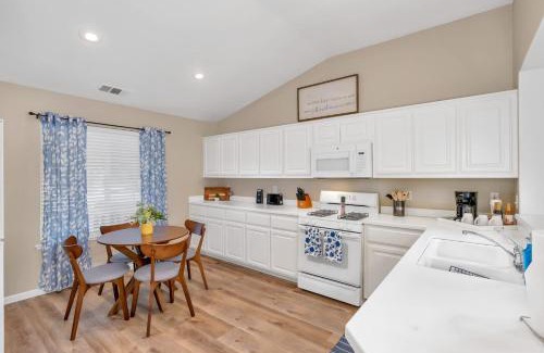 Merced House | University Pastoral - Family Perfect Close to UCM