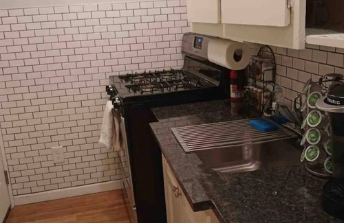 Chapel Hill Apartment | University Retreat is a 650 sq foot efficient space close to UNC and everything.