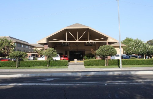 Raisin Hotel | University Square Hotel