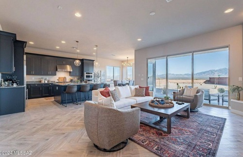 Las Campanas House | UNOBSTRUCTED MOUNTAIN VIEWS! NEW 3-bedroom house. Access to Green Valley Rec!