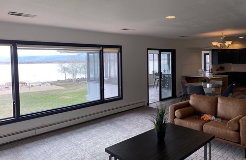 Loveland House | Unobstructed mountainviews Lake Home