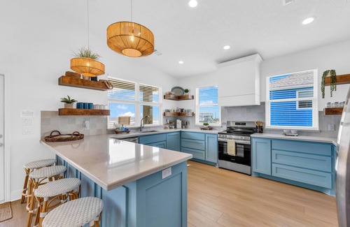 Port Bolivar House | UNOBSTRUCTED Beach AND Bay views, 100m to beachnnn