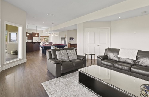 Southwest Mission House | Unobstructed View Of the Lake/City/Mountains -2 Bedroom&Den - Sleeps 5