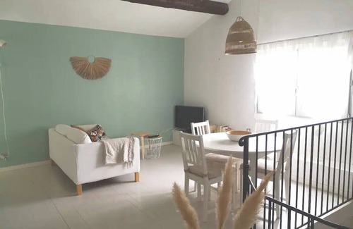 Gambetta Apartment | Unoverlooked apartment - garden view