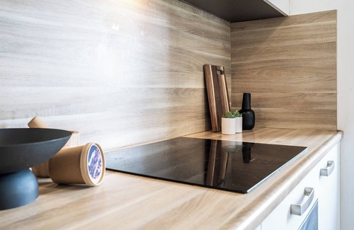 Tilburg Apartment | Unwind in a contemporary, newly renovated single room, conveniently located in central Tilburg