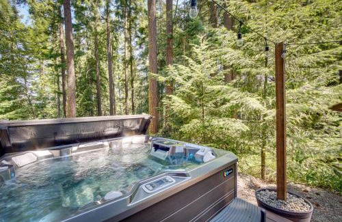 Cle Elum House | Unwind in Cle Elum Hot Tub and Cozy Fireplace!