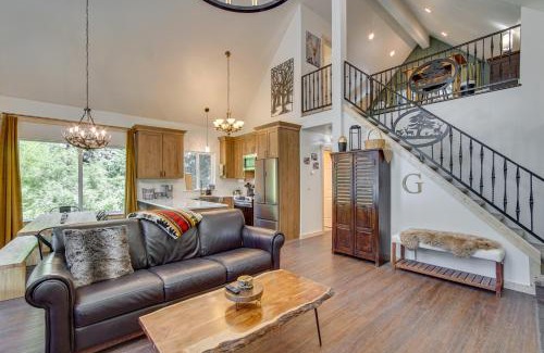 Cle Elum House | Unwind in Cle Elum Hot Tub and Cozy Fireplace!