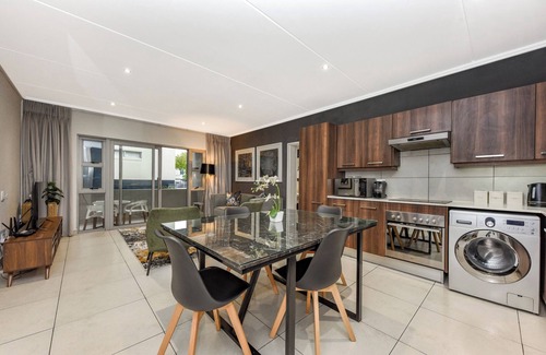 Sandown Apartment | Unwind in Luxury:2BR in Sandton w/Private Balcony