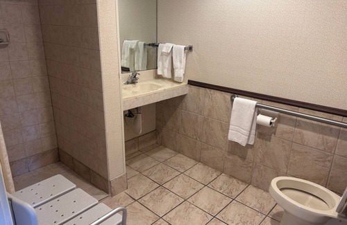 Bay City Hotel | Unwind in Style at Elegant Room Near Island Shores - 2 Units