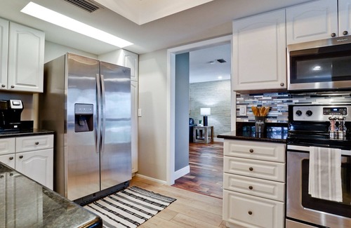 Trailer Estates House | 🏖 Unwind & Relax Bay View NEW GAME ROOM Heated Pool Close to Beaches