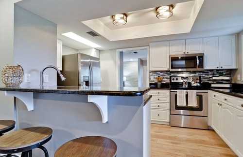 Trailer Estates House | 🏖 Unwind & Relax Bay View NEW GAME ROOM Heated Pool Close to Beaches