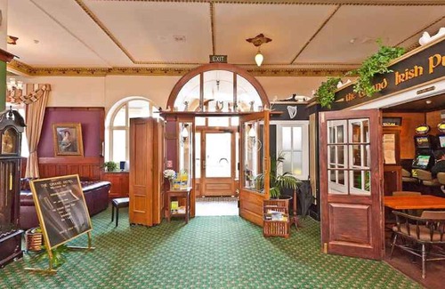 Whanganui House | Unwind @ Whanganui Inn Twin Double
