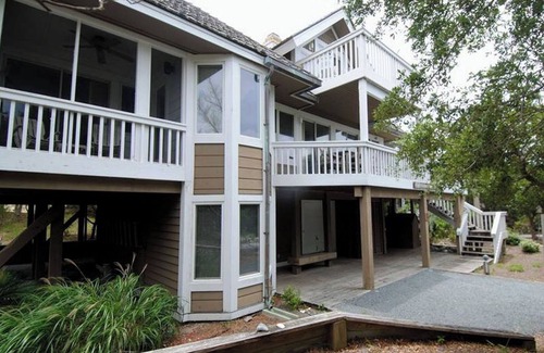 Bald Head Island House | UnWynd and start your beach vacation just steps from the beach!