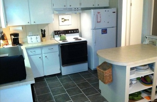 Vineyard Haven House | Up Island charm, in-town convenience