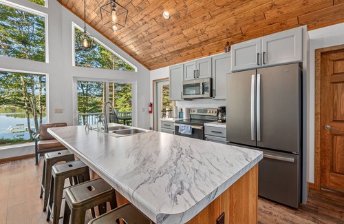 Eagle River House | Up North- Brand New- Lake Front House- 4 bedrooms, 3 baths