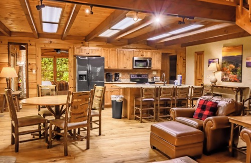 Rocky Grove Cabin | Up The Creek: Beautiful Cabin with Amazing Views and Outside Areas