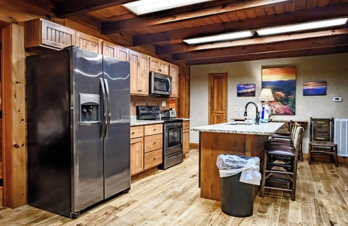 Rocky Grove Cabin | Up The Creek: Beautiful Cabin with Amazing Views and Outside Areas